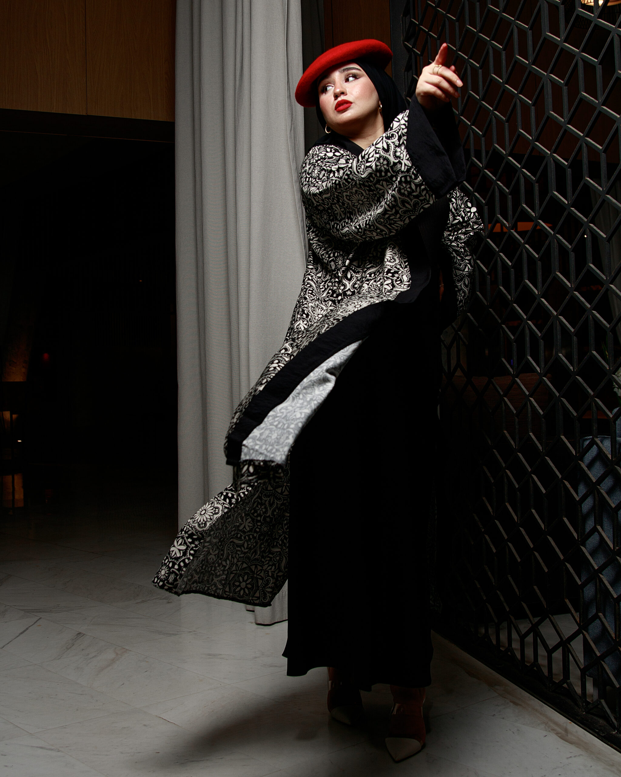 Her Majesty Abaya - Image 3